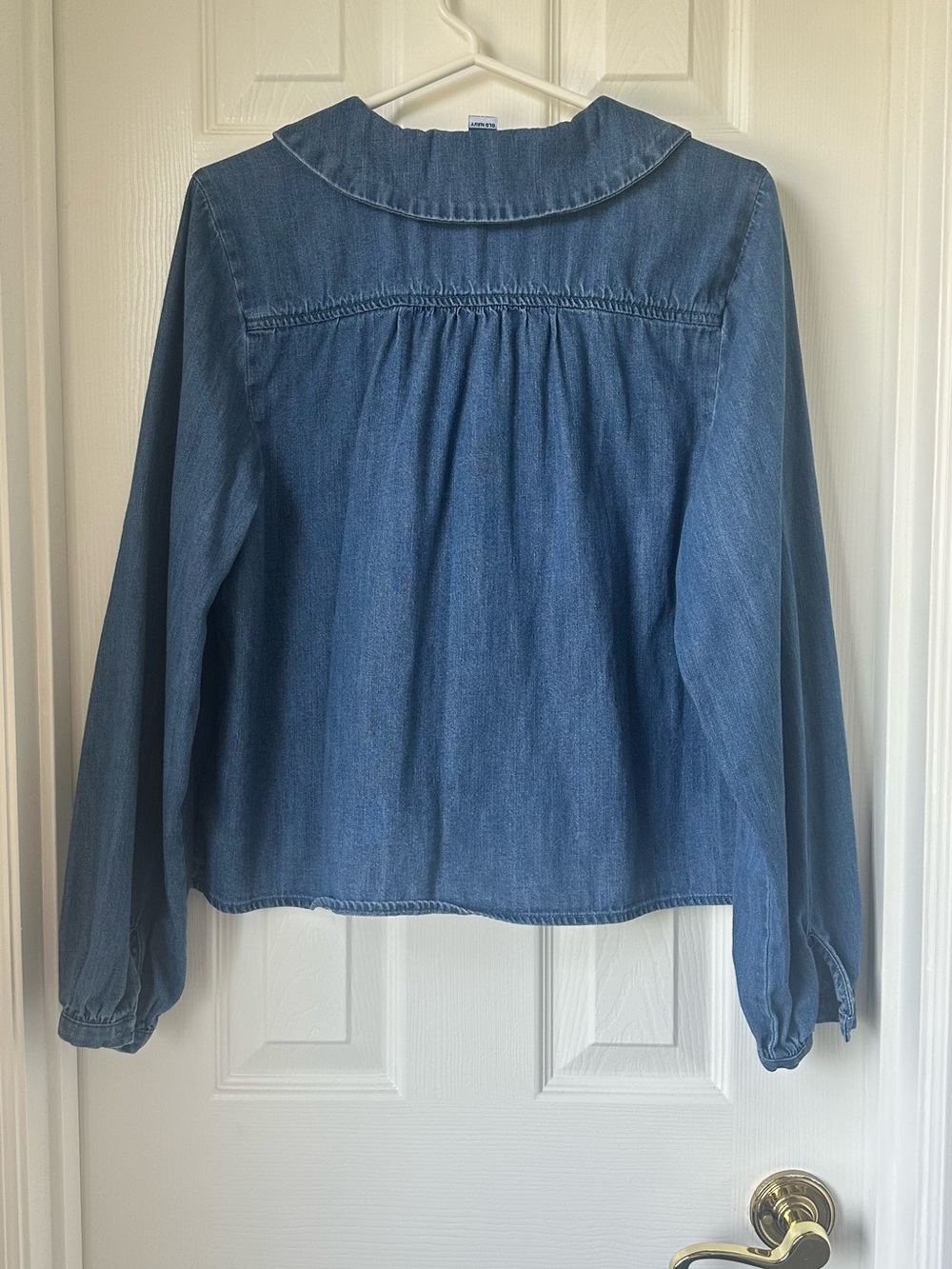 Old Navy Light Blue Denim Button-Front Shirt with Tie Collar - Picture 3 of 4